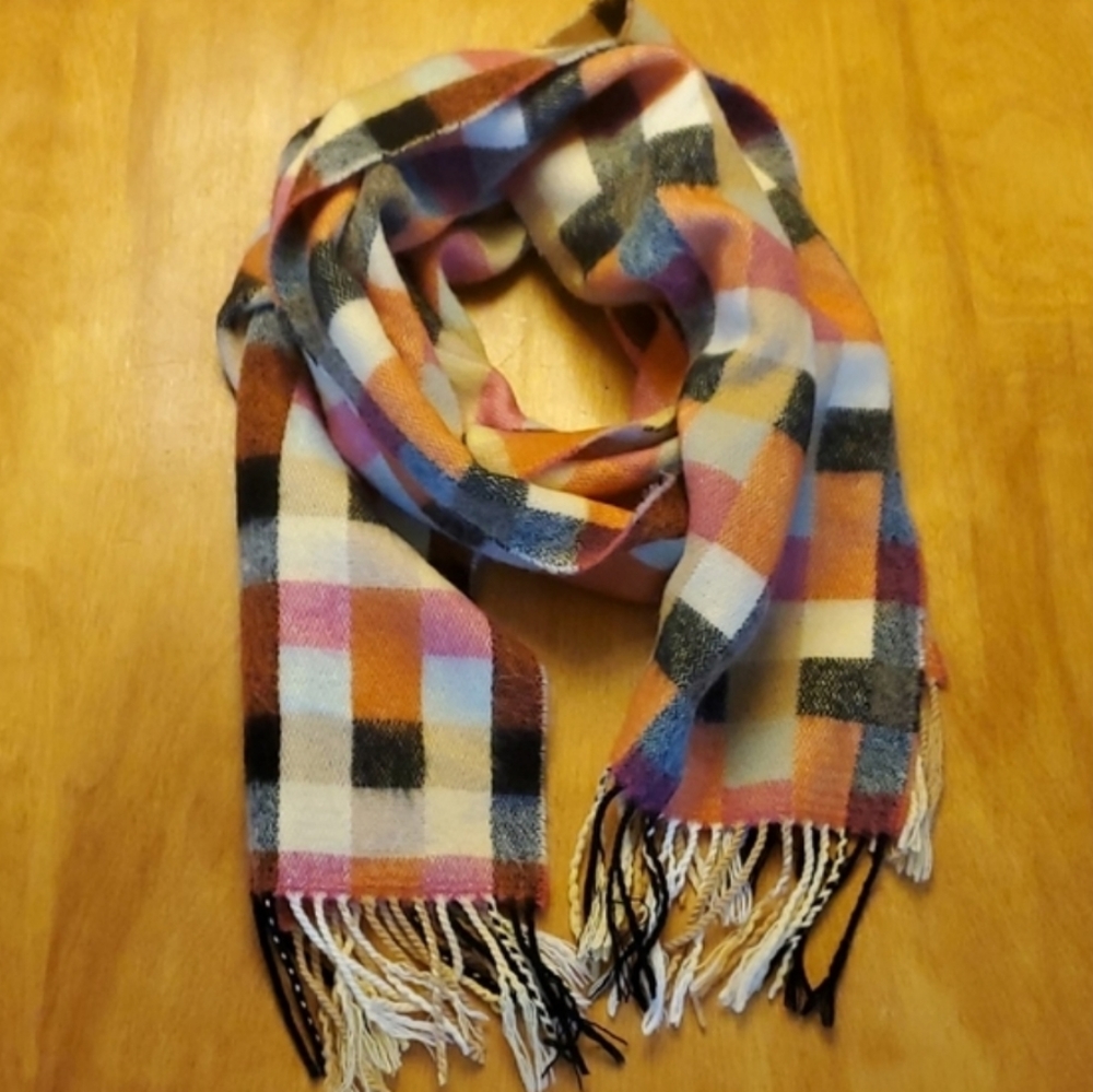 Super Soft scarf - Picture 2 of 3